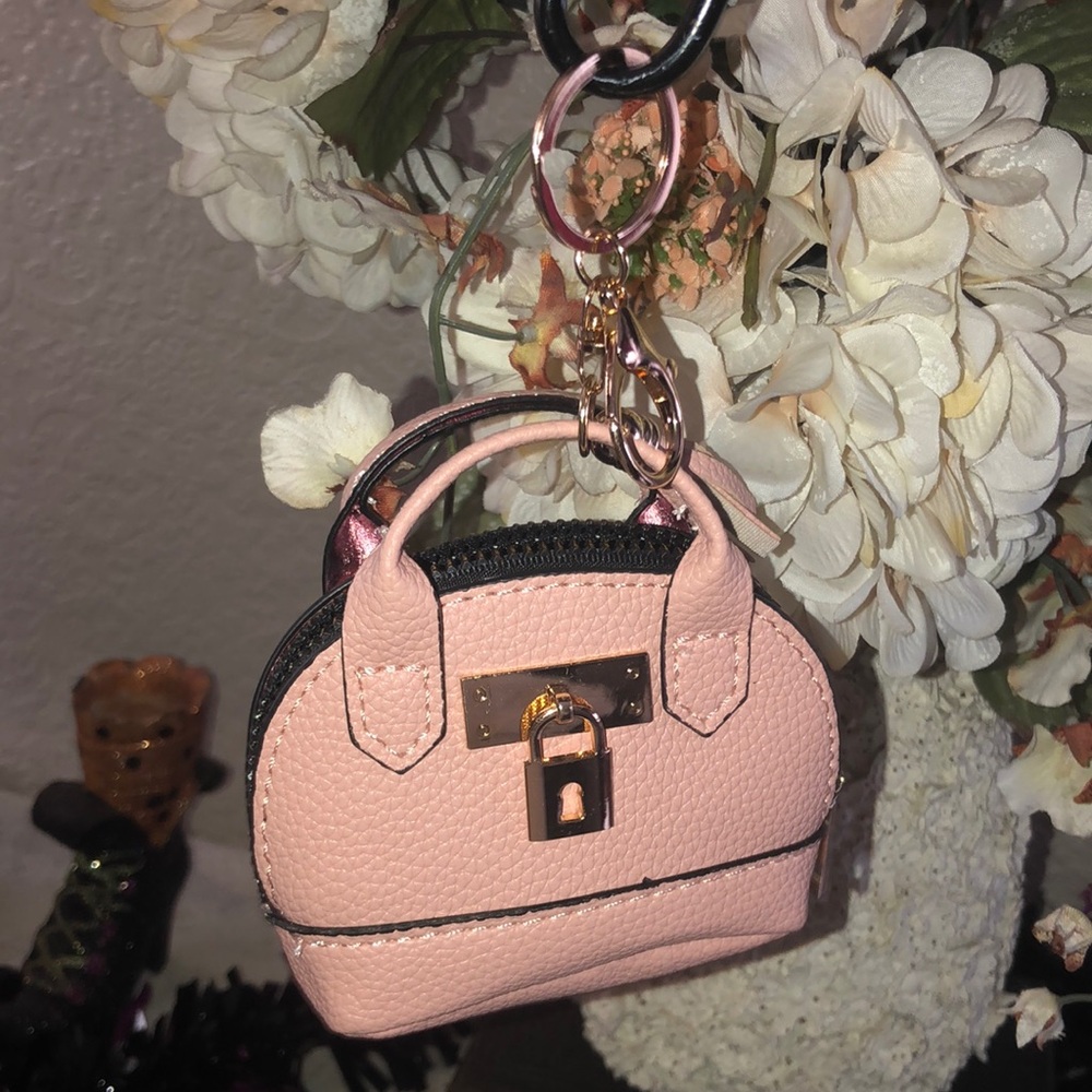 Bag car purse Charm perfectly fits earbuds